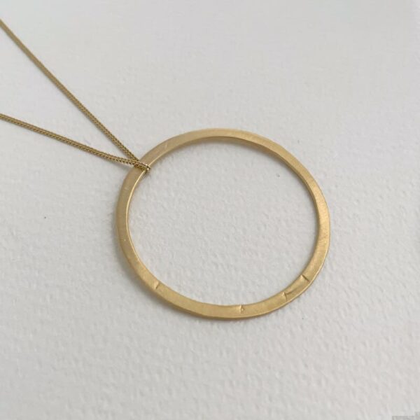 Circle XL Necklace Gold