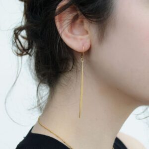 Kam long Pendant earrings gold lady