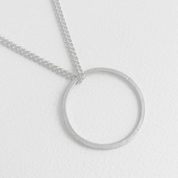 La Cala M Long Circle Necklace Silver
