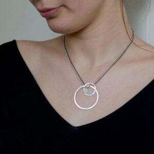 La Cala M Long Circle Necklace Silver Ruthenium lady