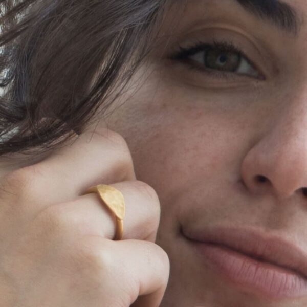 Spring Moon Ring Gold Lady