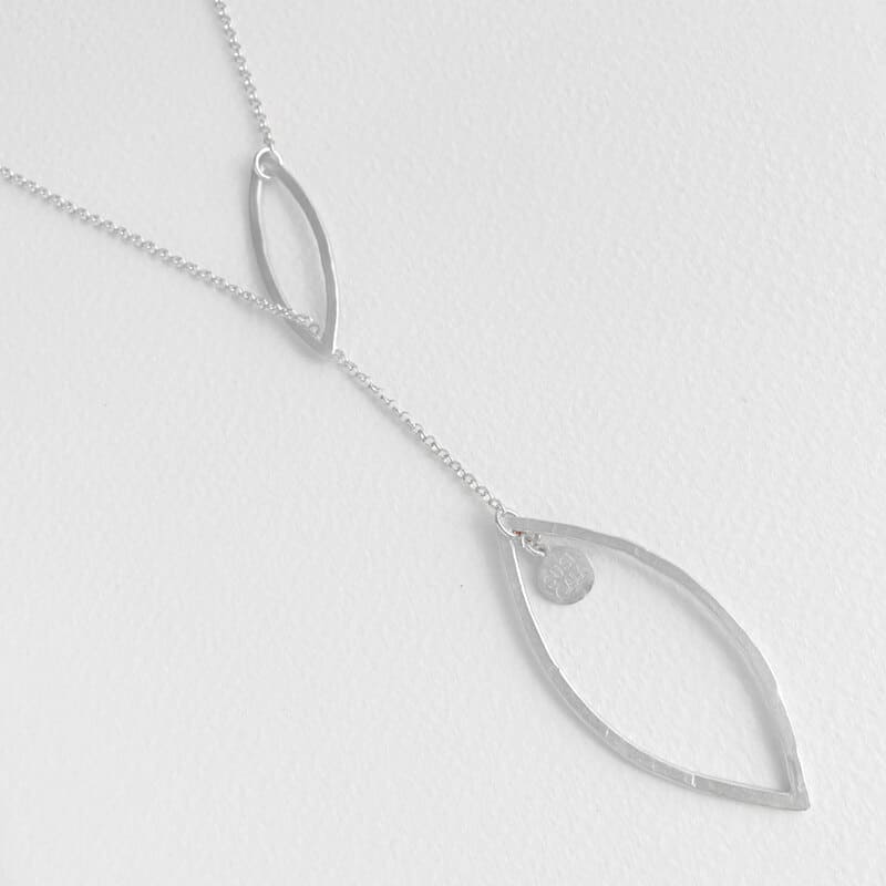 Maria long necklace silver