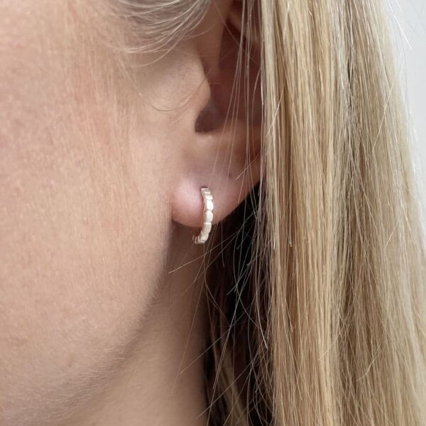 camu small hoop earrings silver