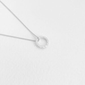 camu mini circle necklace silver