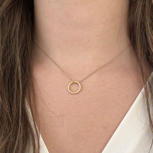 camu s necklace gold