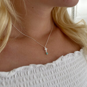 juliet-solitaire-cross-pendant-silver